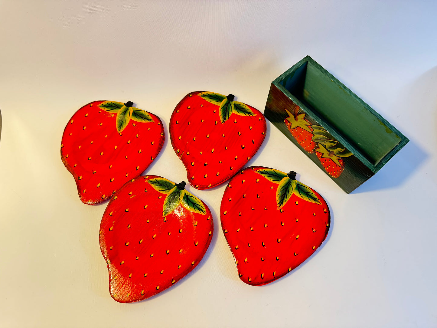 Wooden Strawberry Coasters & Holder | Set of 4 | Vintage Retro Tableware | Kitsch Quirky Unique |