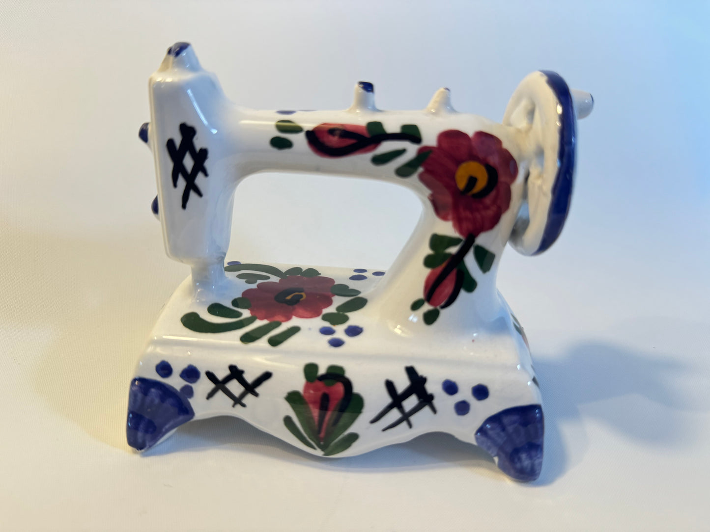 Small Ceramic Hand Painted Sewing Machine | Floral Pattern | Vintage Retro |