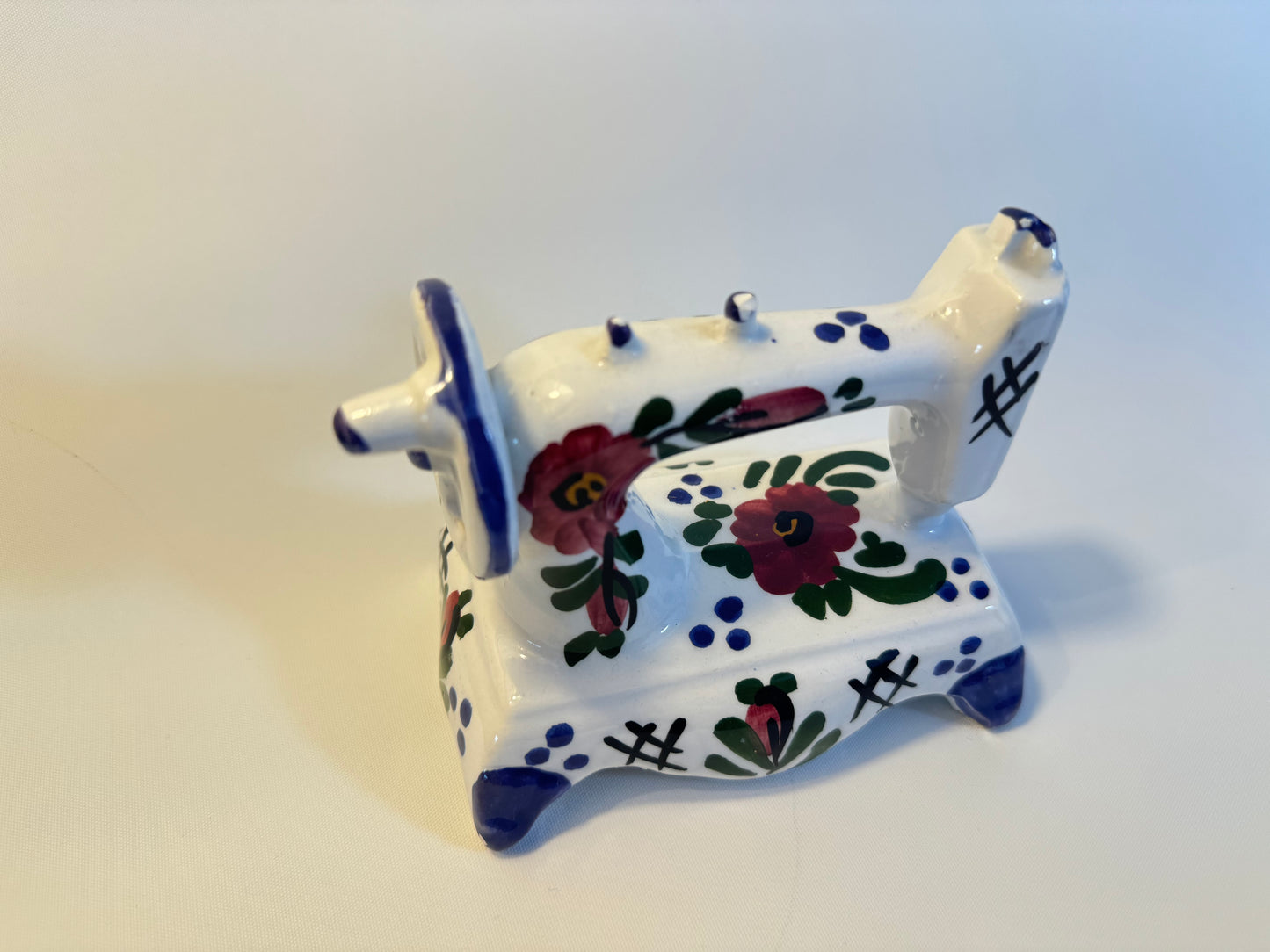 Small Ceramic Hand Painted Sewing Machine | Floral Pattern | Vintage Retro |