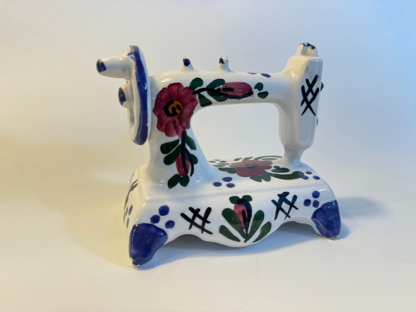 Small Ceramic Hand Painted Sewing Machine | Floral Pattern | Vintage Retro |